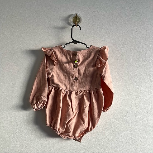 New Babe Basics Flutter Sleeve Linen Baby Romper Size 18-24 months - Picture 5 of 11
